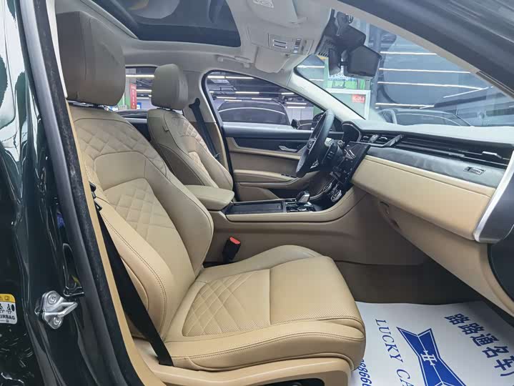 Фото 8 - Jaguar XF L