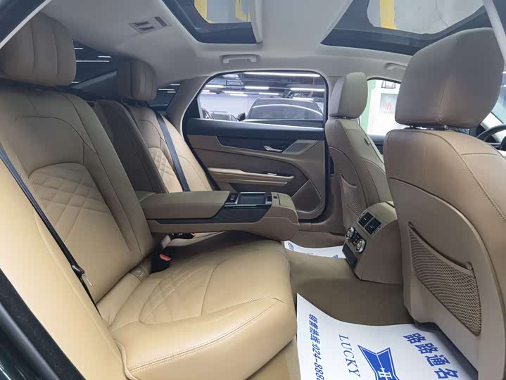 Фото 9 - Jaguar XF L