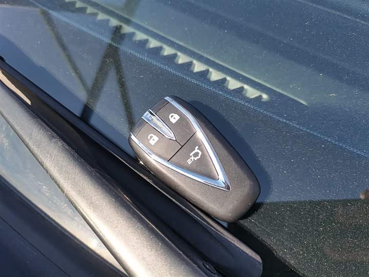 Фото 9 - Changan UNI-T