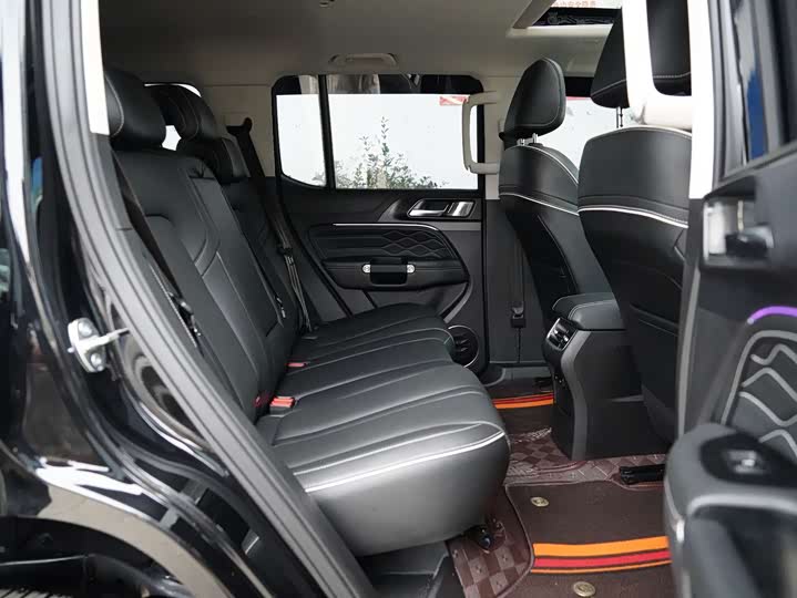 Фото 6 - Tank 300