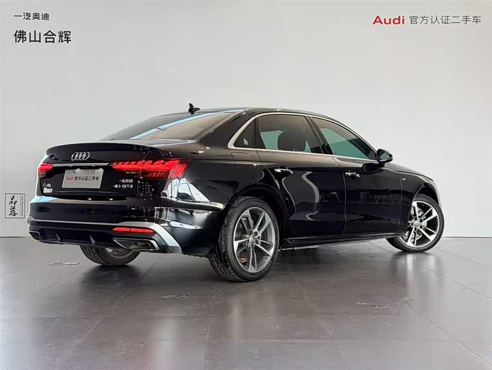 Фото 4 - Audi A4L