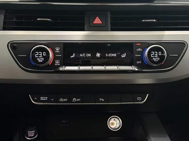 Фото 9 - Audi A4L