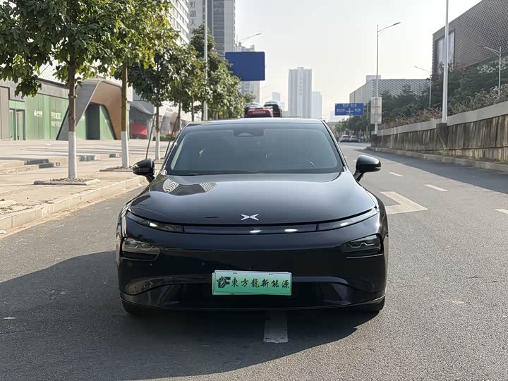 Фото 2 - XPeng P7