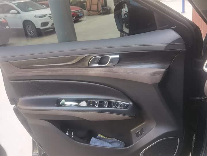 Фото 7 - Ford Equator