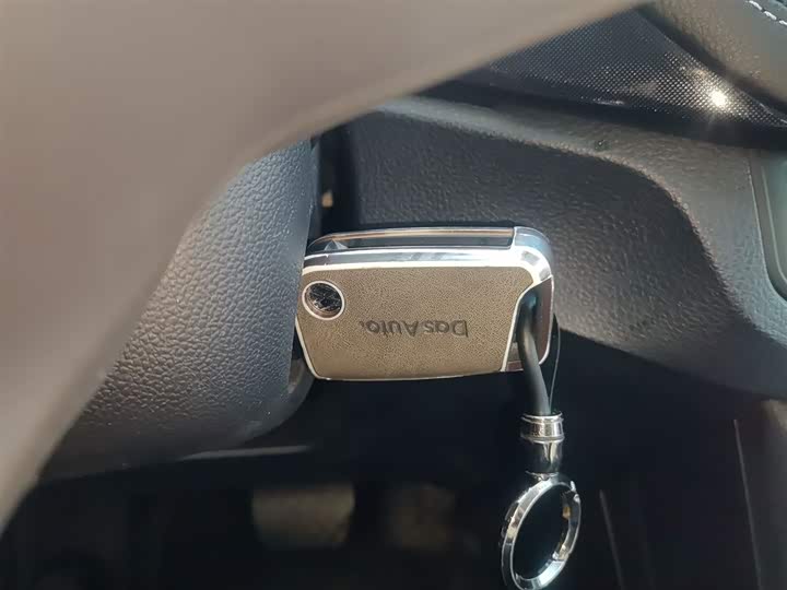 Фото 9 - Volkswagen Tharu