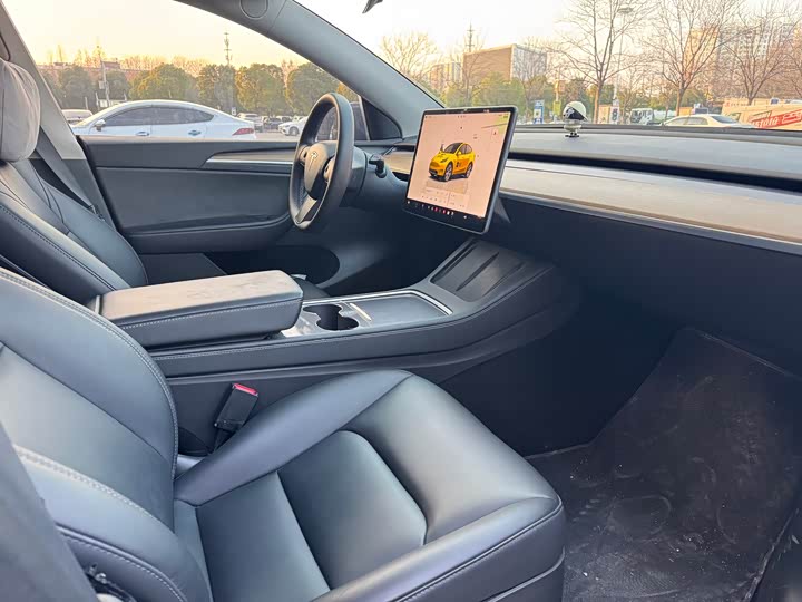 Фото 9 - Tesla Model Y