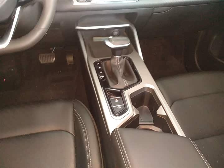 Фото 6 - Geely Emgrand