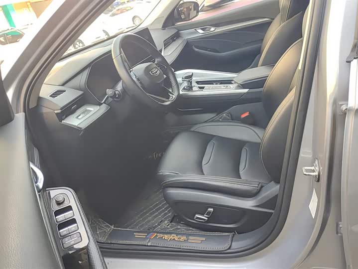 Фото 9 - Geely Preface