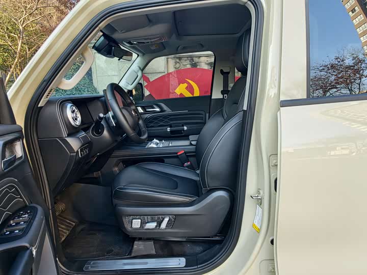 Фото 6 - Tank 300 Hybrid