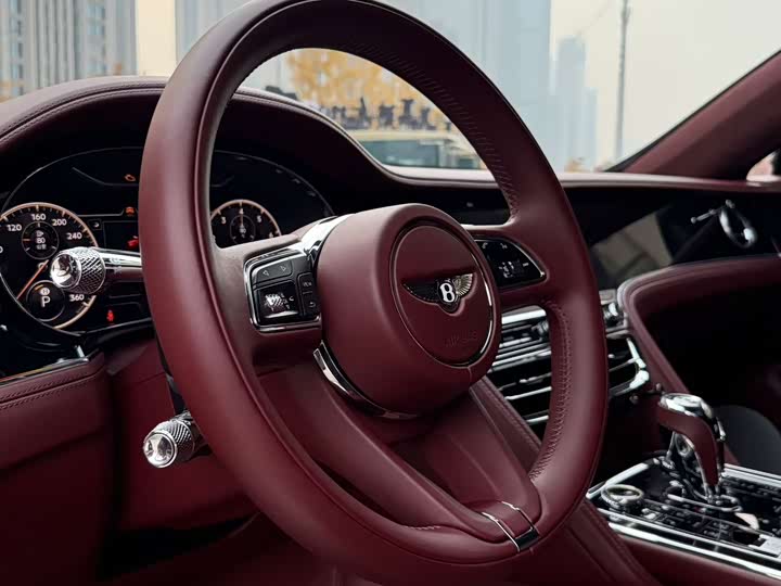 Фото 6 - Bentley Flying Spur