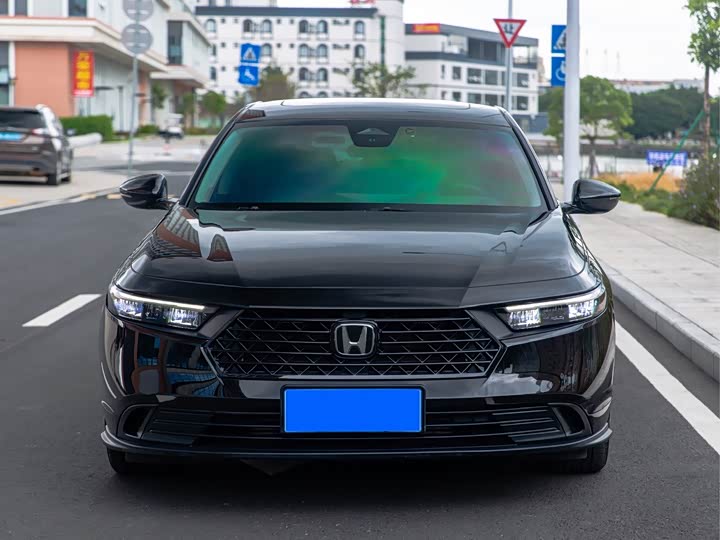 Фото 2 - Honda Accord