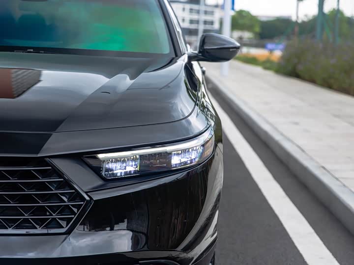 Фото 3 - Honda Accord