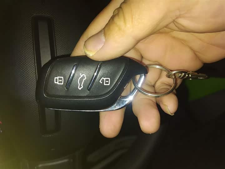 Фото 9 - Roewe Clever