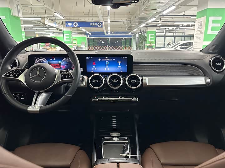 Фото 6 - Mercedes-Benz GLB-Class