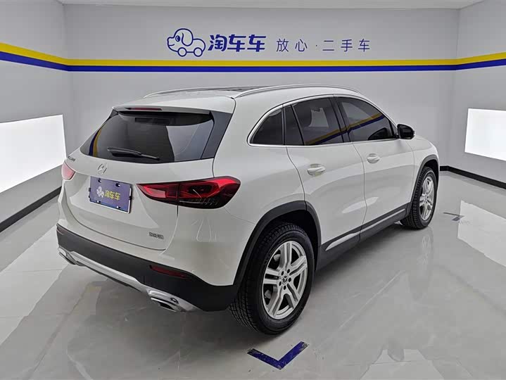 Фото 3 - Mercedes-Benz GLA-Class