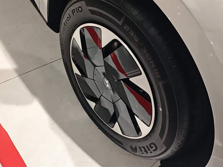 Фото 6 - XPeng F57