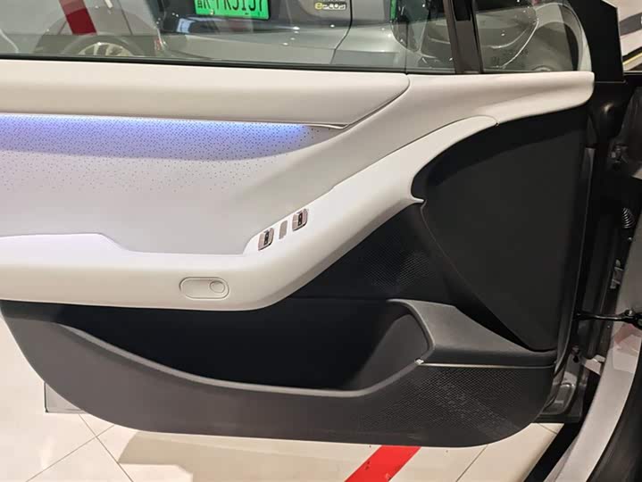 Фото 7 - XPeng F57