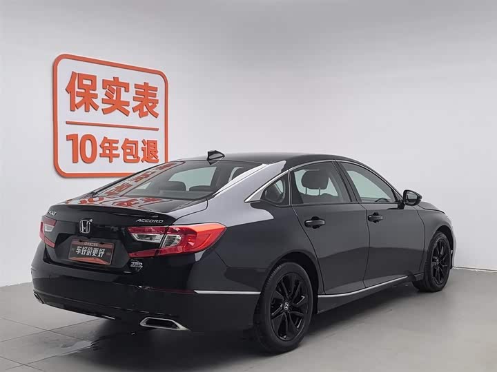 Фото 2 - Honda Accord