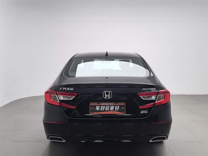 Фото 4 - Honda Accord