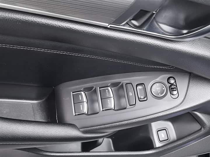 Фото 9 - Honda Accord