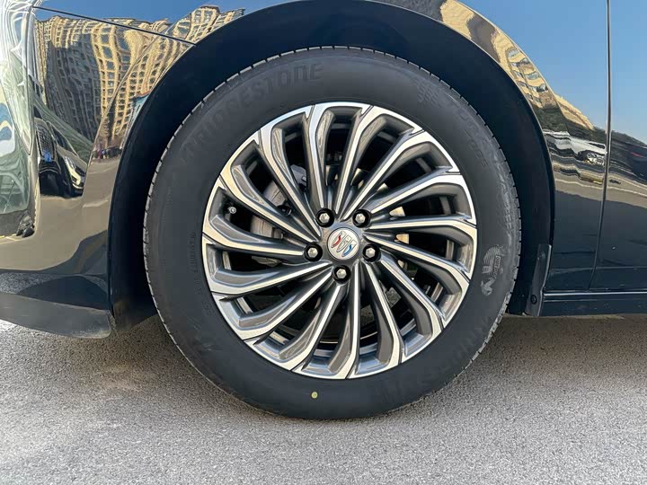 Фото 4 - Buick LaCrosse