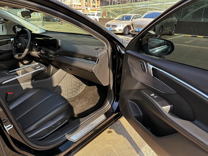 Фото 7 - Buick LaCrosse