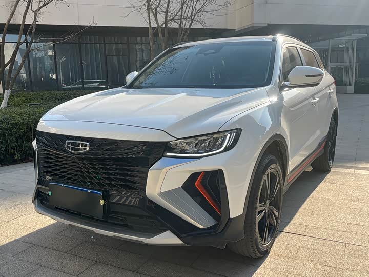 Фото 1 - Geely Atlas