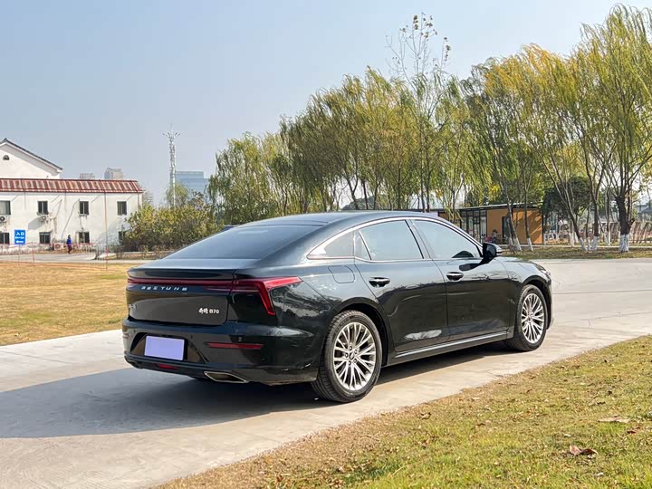 Фото 8 - Bestune B70