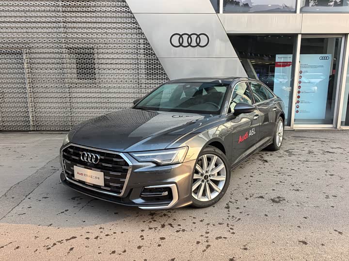 Фото 1 - Audi A6L