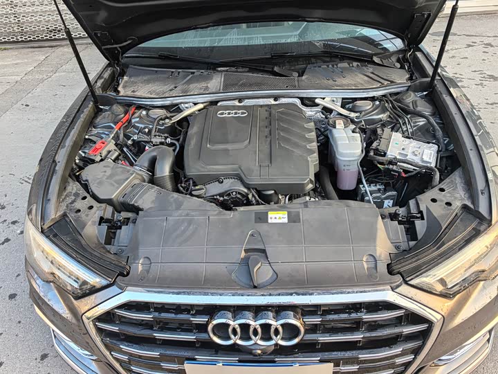 Фото 3 - Audi A6L