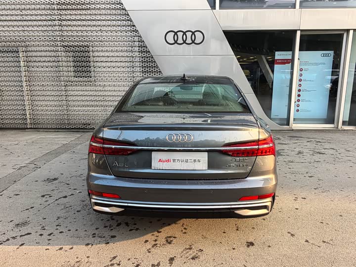 Фото 9 - Audi A6L