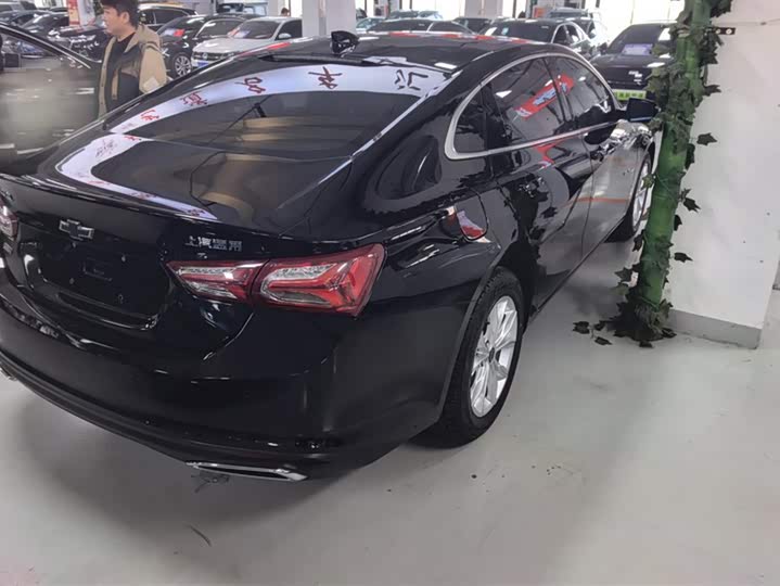 Фото 3 - Chevrolet Malibu XL