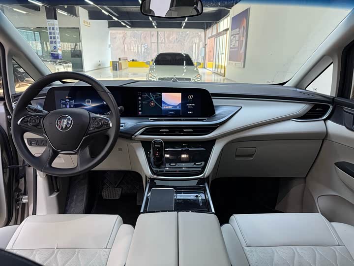 Фото 6 - Buick GL8 ES