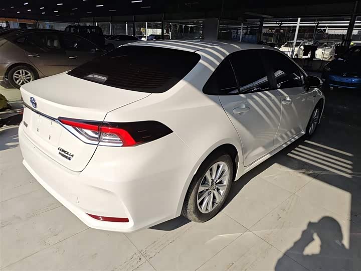 Фото 7 - Toyota Corolla