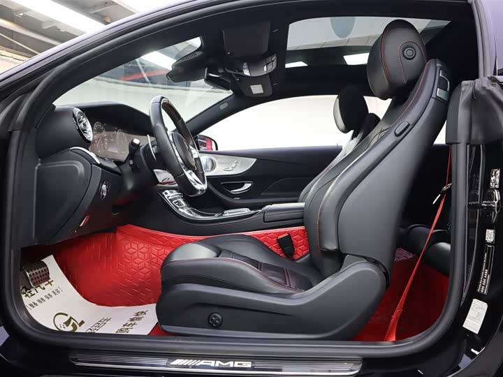 Фото 7 - Mercedes-Benz E-Class AMG