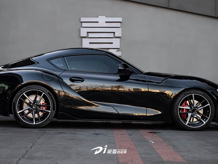 Фото 4 - Toyota Supra