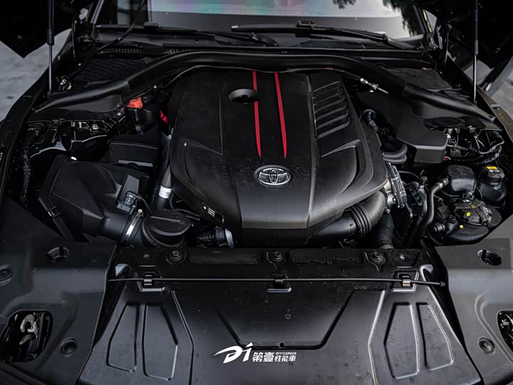 Фото 8 - Toyota Supra