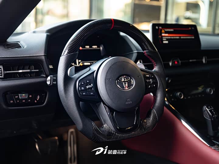 Фото 9 - Toyota Supra