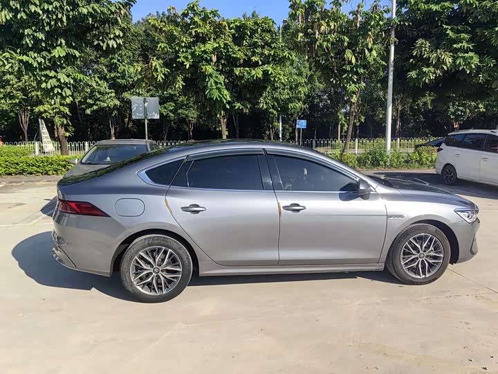 Фото 6 - BYD Qin Plus