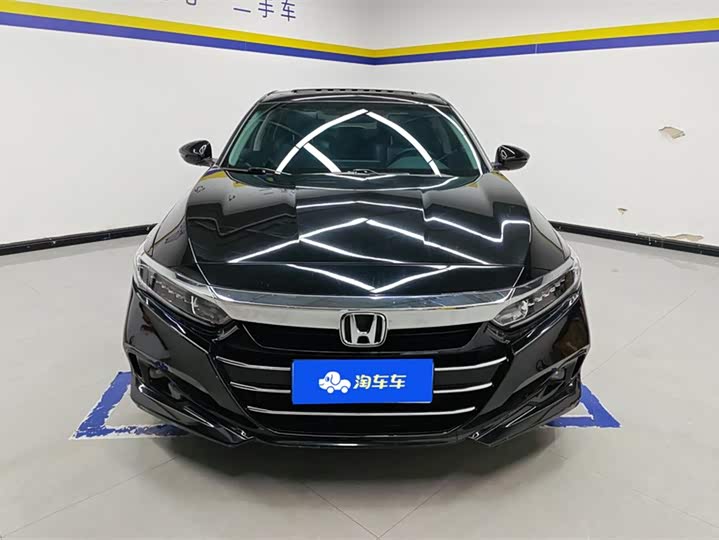 Фото 2 - Honda Accord