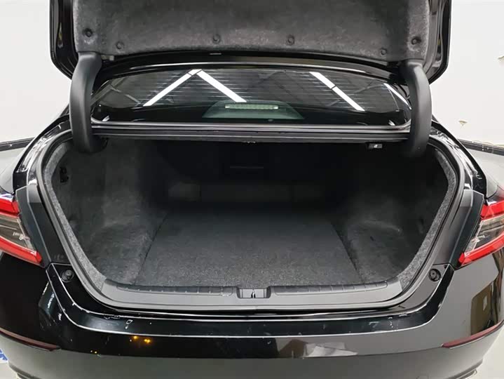 Фото 4 - Honda Accord