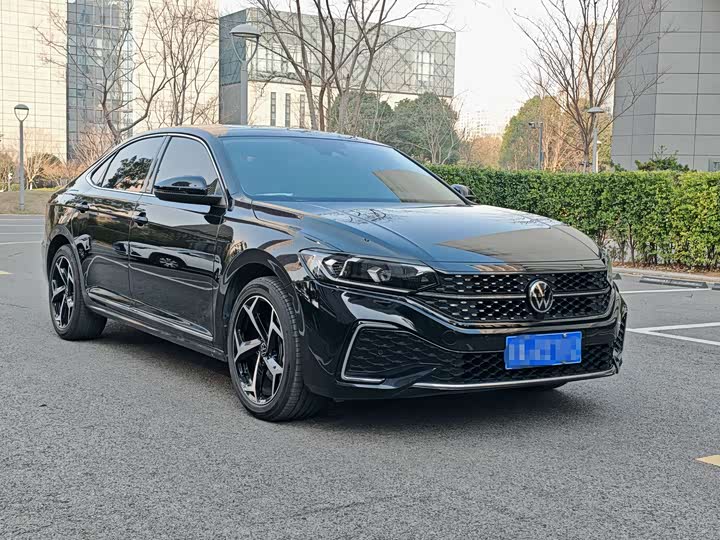 Фото 3 - Volkswagen Passat