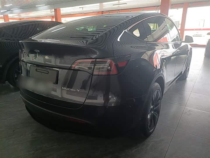 Фото 7 - Tesla Model Y