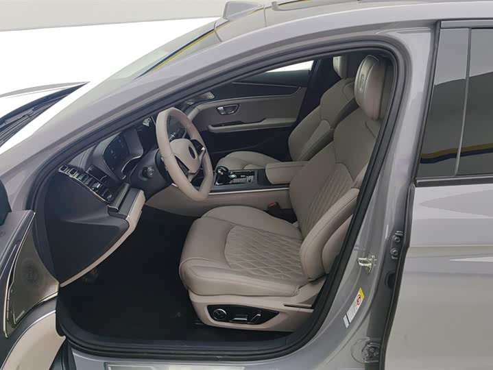 Фото 9 - BYD Han