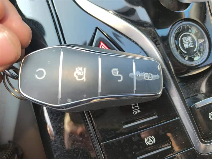 Фото 9 - BYD Qin Plus