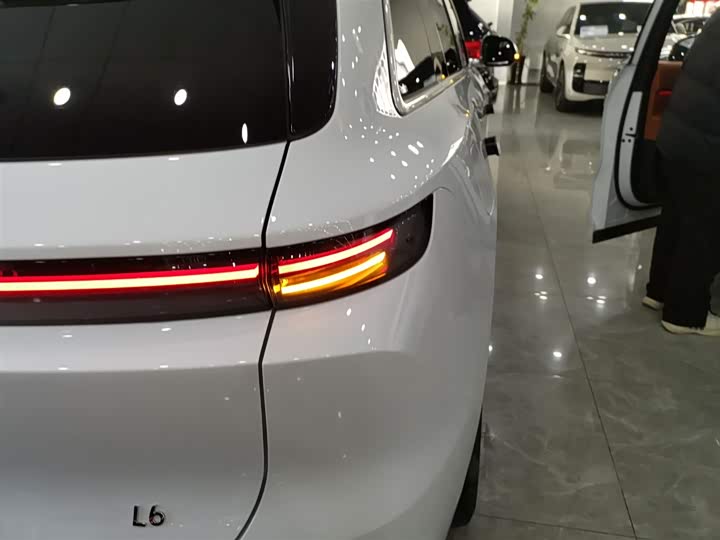 Фото 8 - LiXiang L6