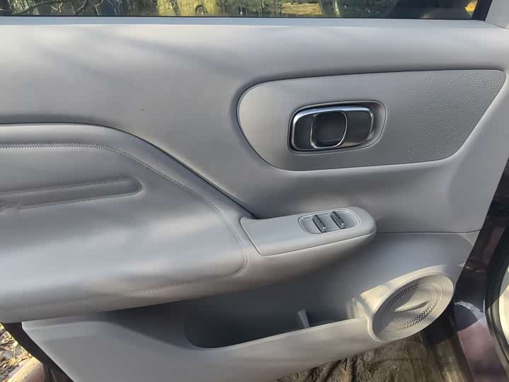 Фото 3 - Leapmotor B10