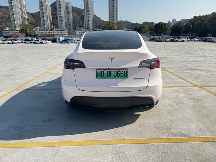 Фото 8 - Tesla Model Y