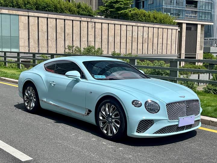 Фото 3 - Bentley Continental GT