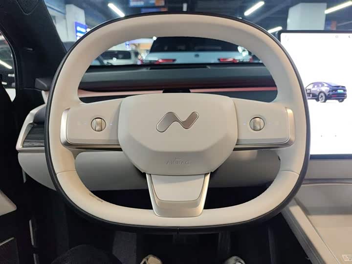 Фото 5 - Nio Onvo L60